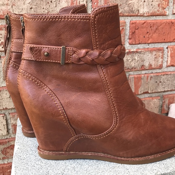 🚨B2G1 JOHNSTON & MURPHY Brown Leather Braid Strap  Wedge Booties - Picture 5 of 11